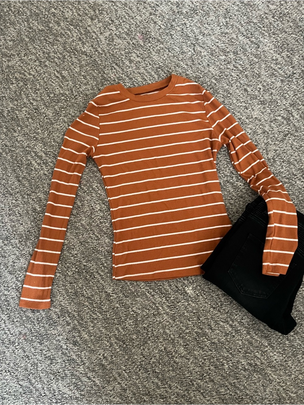 Charlotte Ruse and White Striped Long-Sleeve Crewneck - Picture 3 of 8
